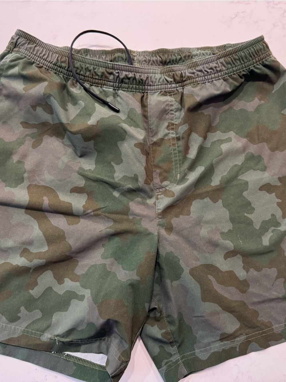 chubbies Camo Athletic Shorts in Green/Brown